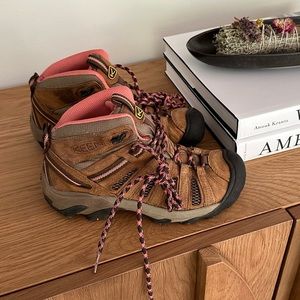 KEEN Targhee II Mid Hiking Boot - Women's